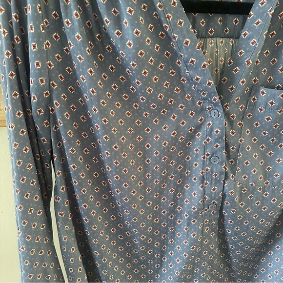 H&M Lightweight Long-Sleeve Diamond Print Blouse Womens 2/XS - Picture 3 of 6